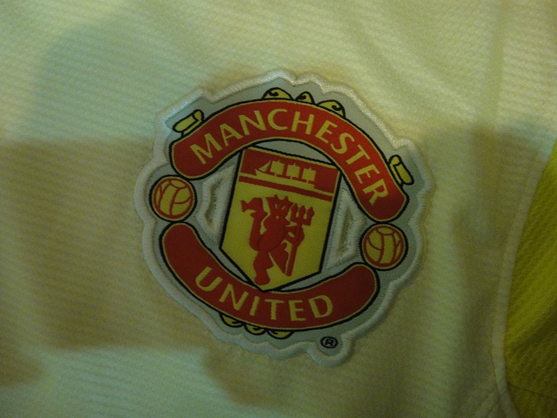 13-14 Manchester United Goalkeeper Yellow Jersey Shirt - Click Image to Close